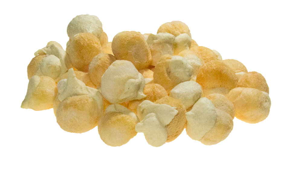 Freeze-dried longan with durian Monthong filling